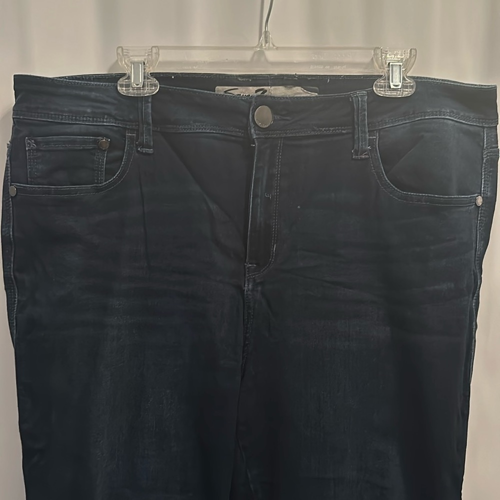 Seven7 Jeans